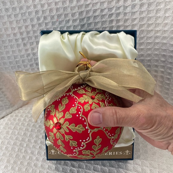 Collectors Series Oversized Red Christmas Ball Ornament With Gold Trim ONS - Picture 2 of 5